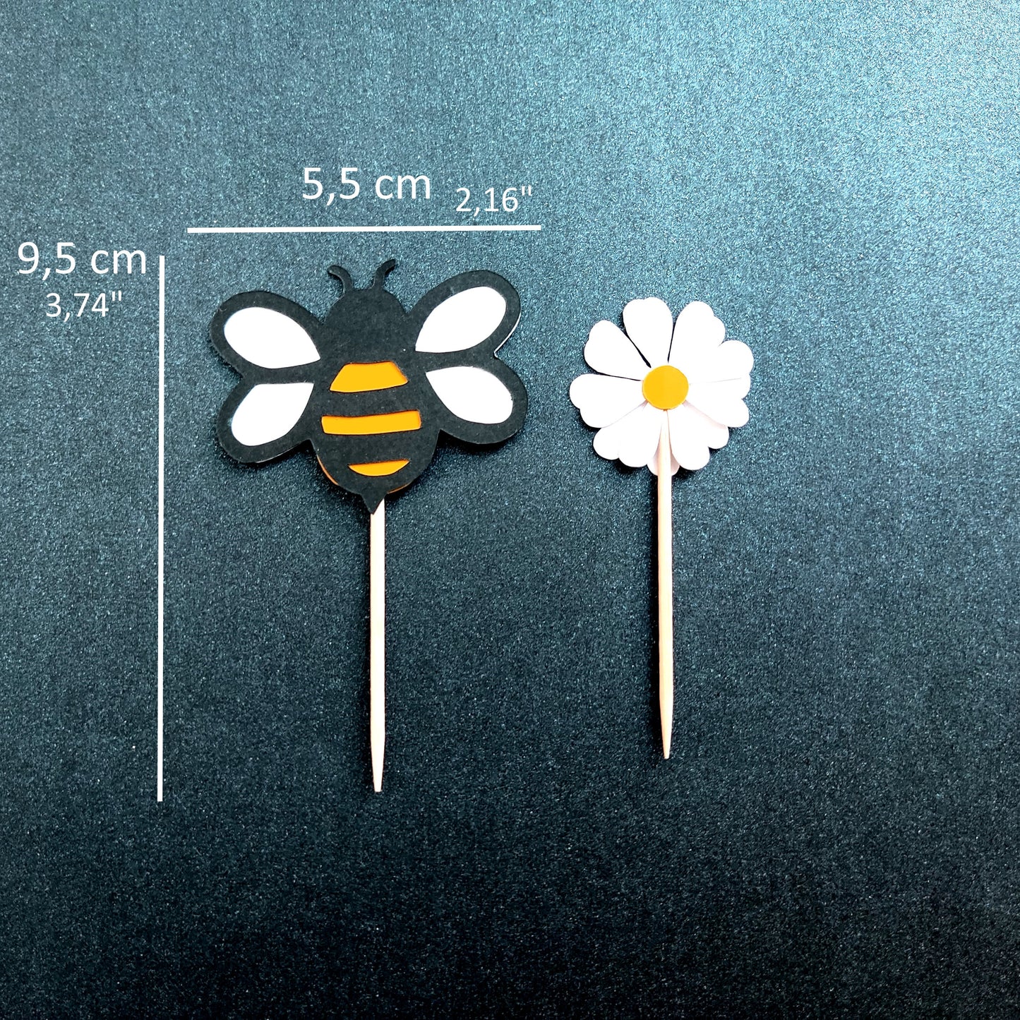 White Daisy and Bee Cupcake Cardstock Toppers, Wedding Cupcake Daisy Party Decor, Birthday Party Cake Decoration, Bee Decor